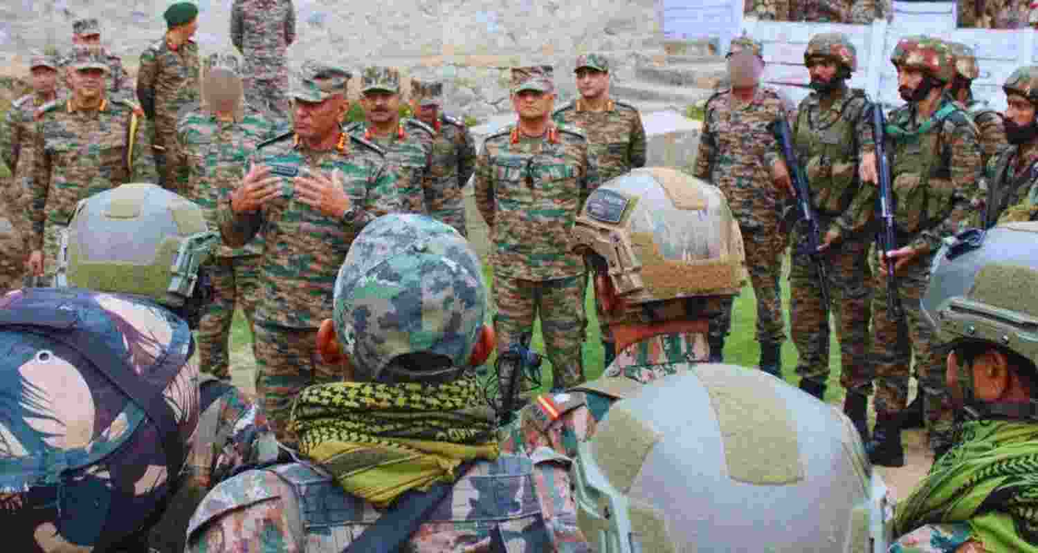 Northern Command chief felicitates troops for Op Mahadev success