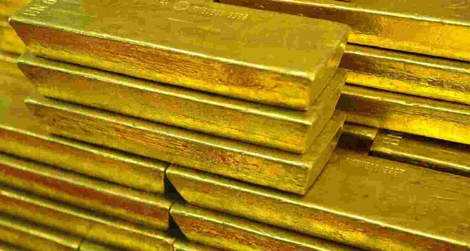 Gold rush in vaults; Central banks pivot to bullion
