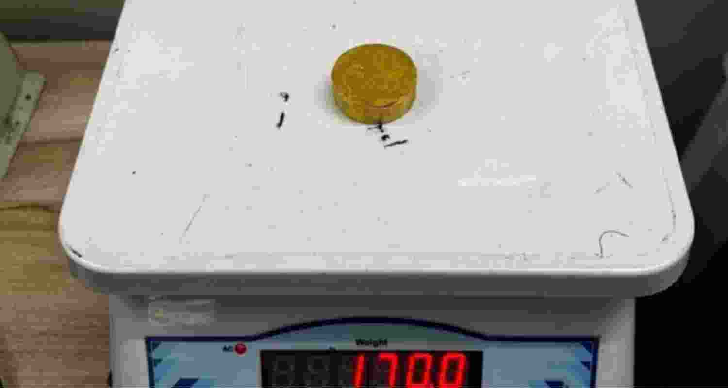 Delhi Customs caught 170 grams of gold concealed in a water bottle.