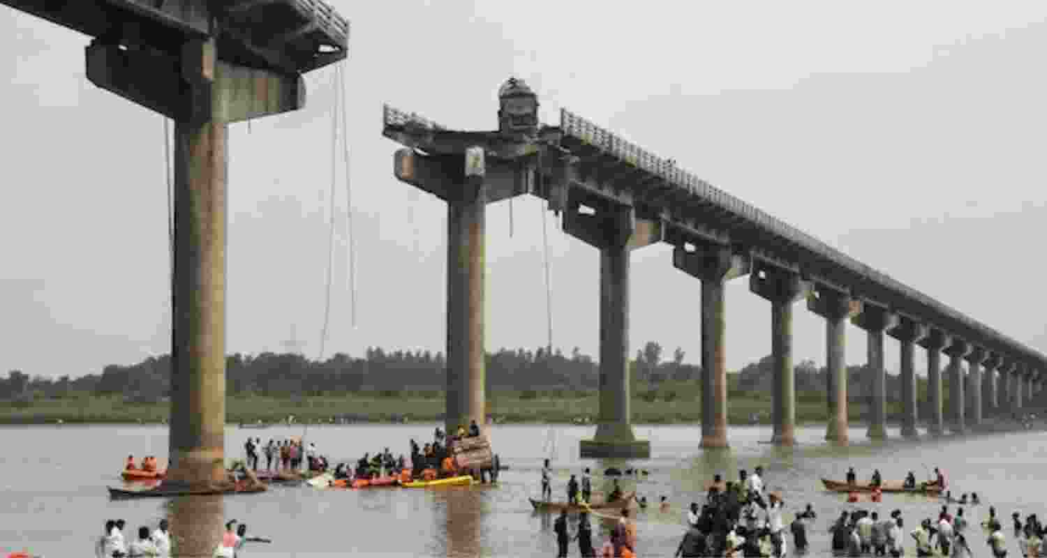 Gujarat bridge collapse: Ignored warning cost 16 lives