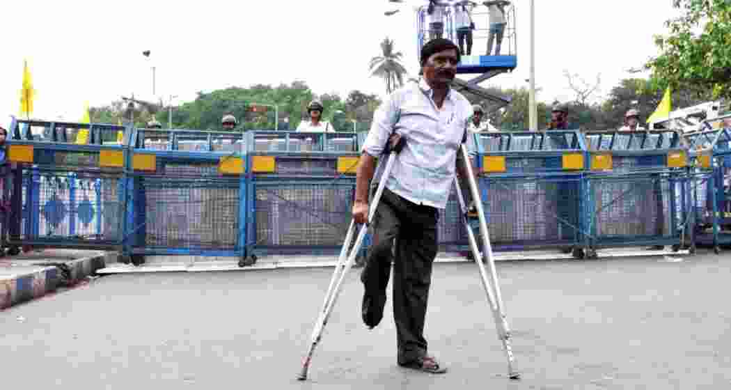 J-K handicapped association protesters detained by police