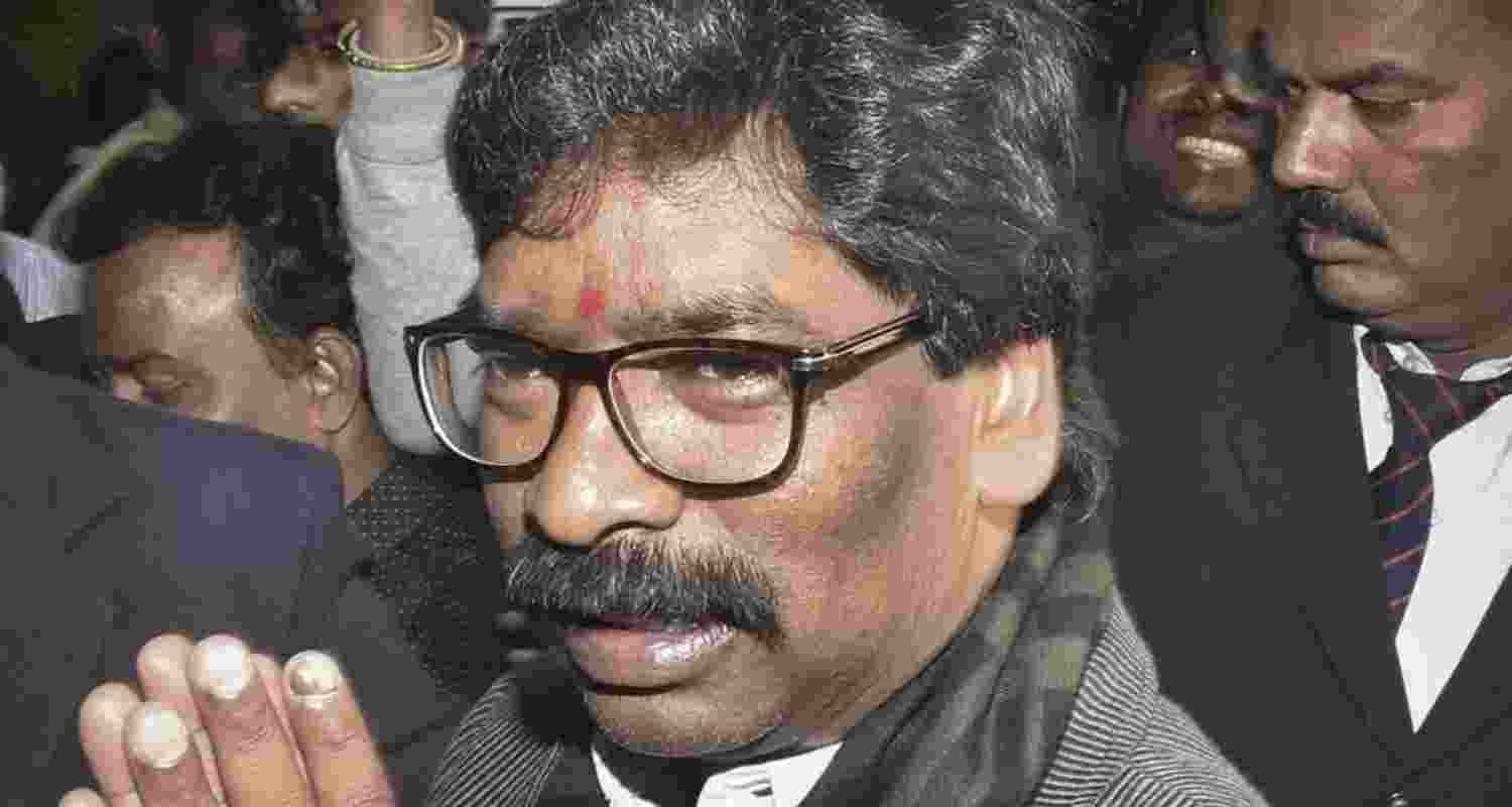 Hemant Soren gets permission from a special court of Ranchi to participate in the trust vote. 