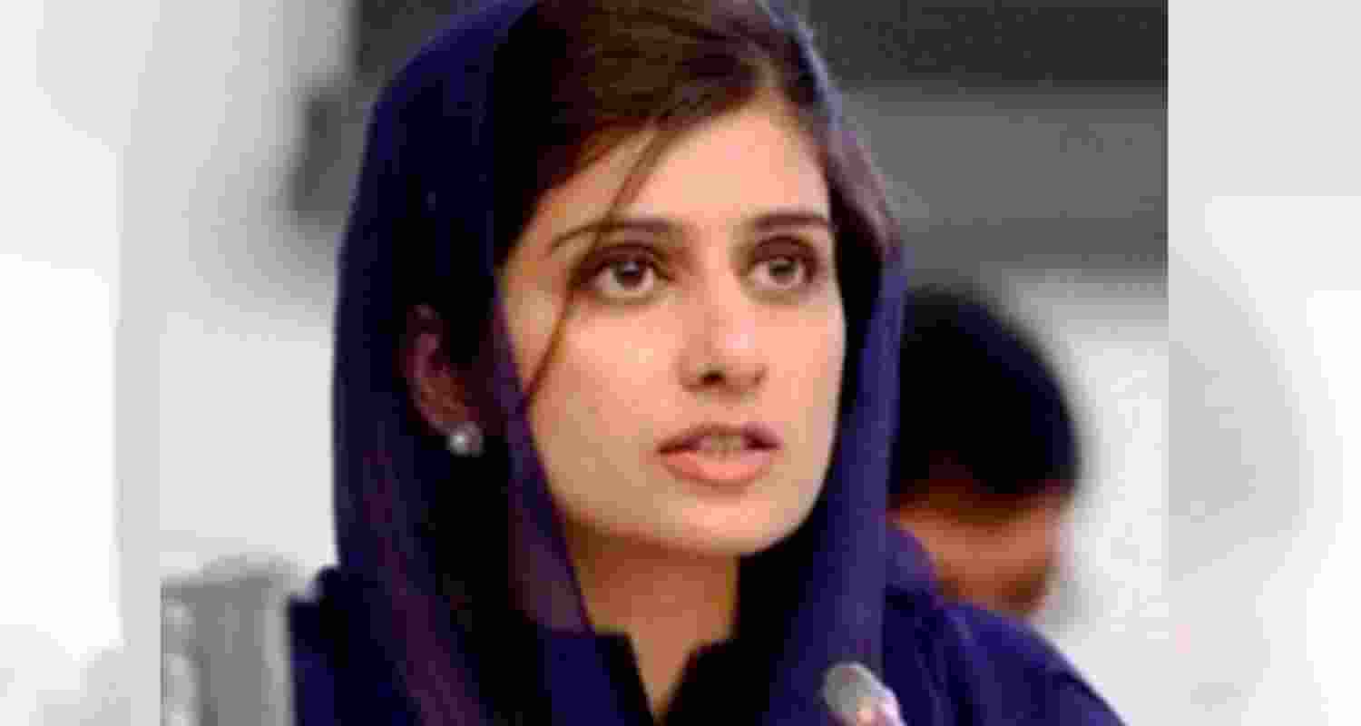 Pakistan's ex-FM defends terrorist in viral funeral image