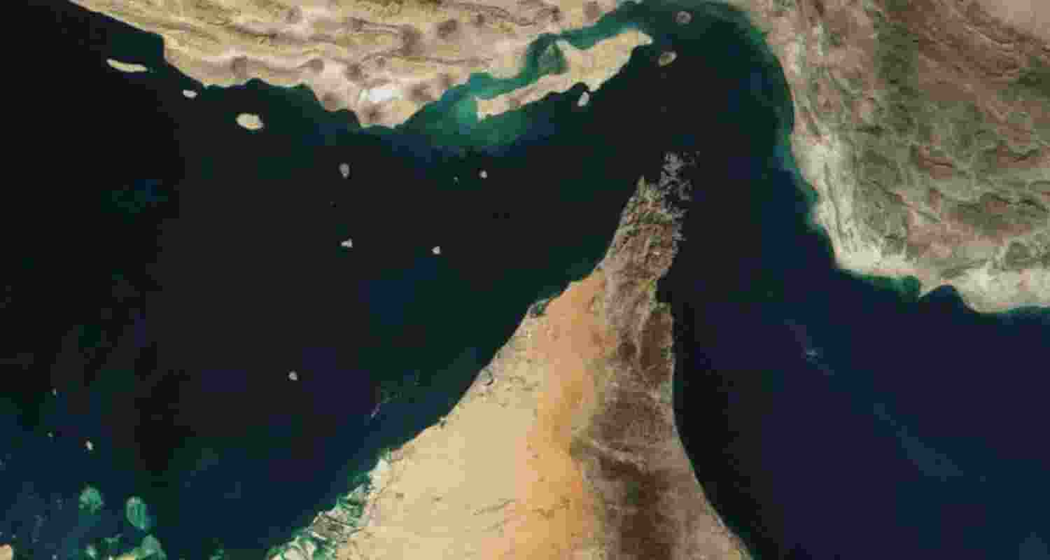 Iran fully shuts Strait of Hormuz again, fires on ships after US blockade continues, escalating tensions and threatening global oil supply amid fragile ceasefire talks.