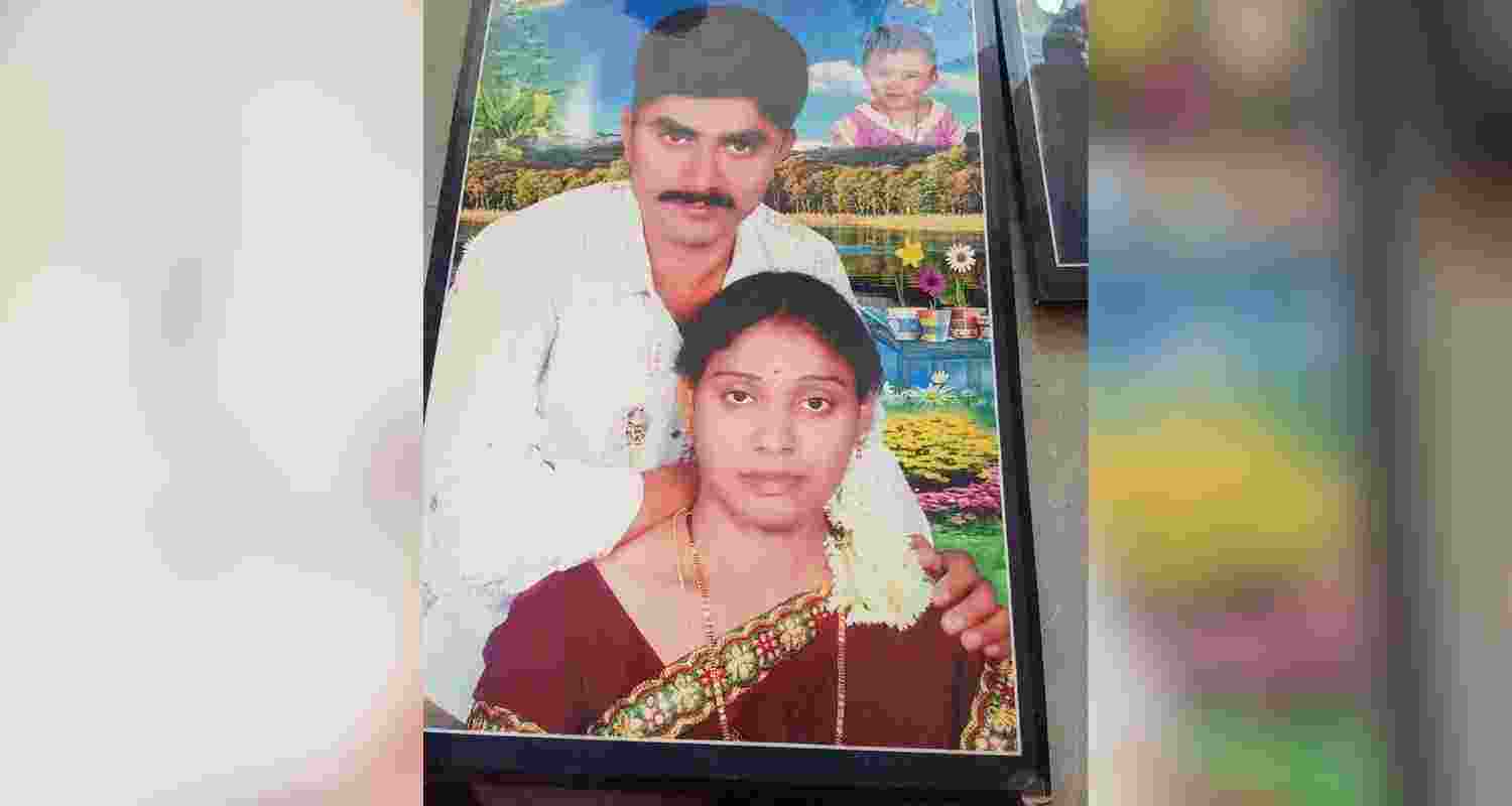 Ex-Armyman Gurumurthy kills wife. 