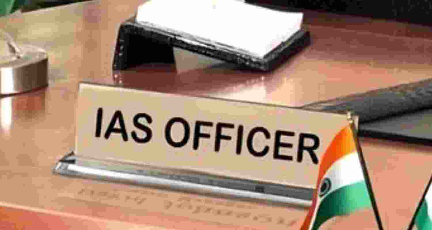 TN govt reshuffles IAS officers