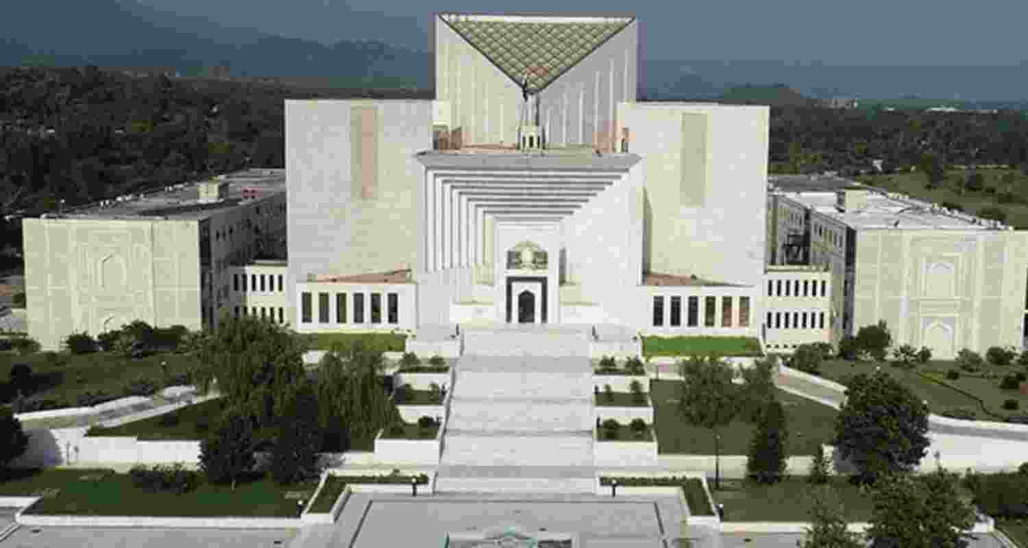 Supreme Court Judges Push for Full Court on 26th Amendment Pleas in Pakistan.