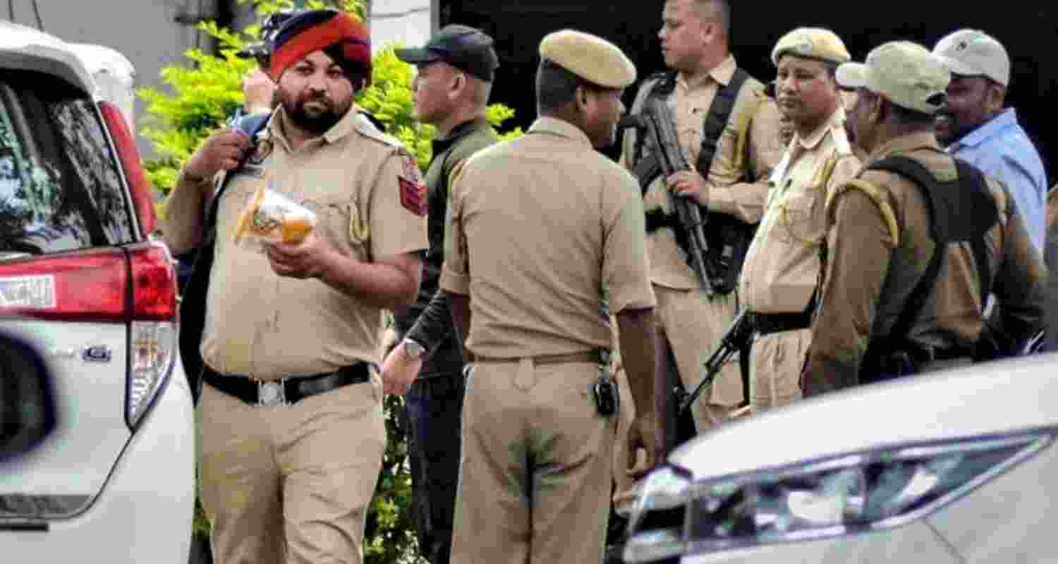 Six pilgrims killed as bus overturns in Punjab