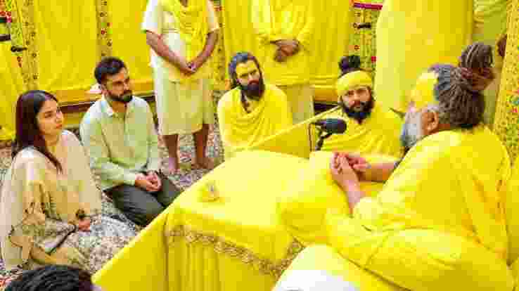 Virat Kohli Premanand Maharaj 