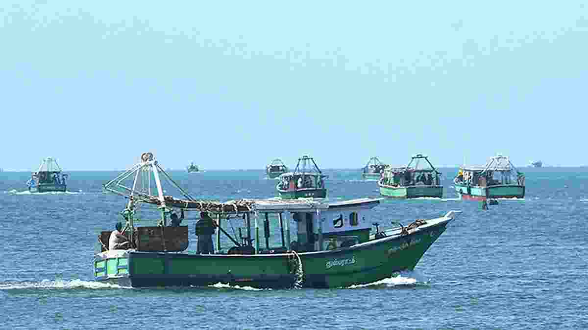 Sri Lankan Navy detains 14 fishermen; Pudukottai residents protest