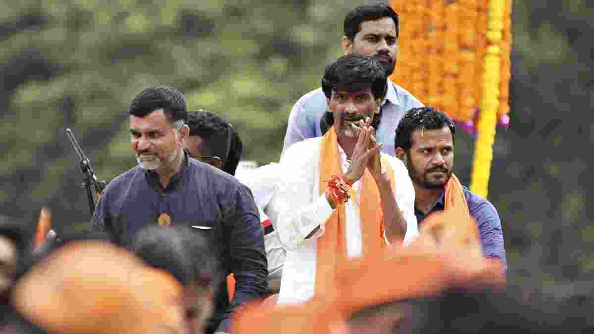 Maratha quota activist Manoj Jarange Patil withdraws from Maha Polls