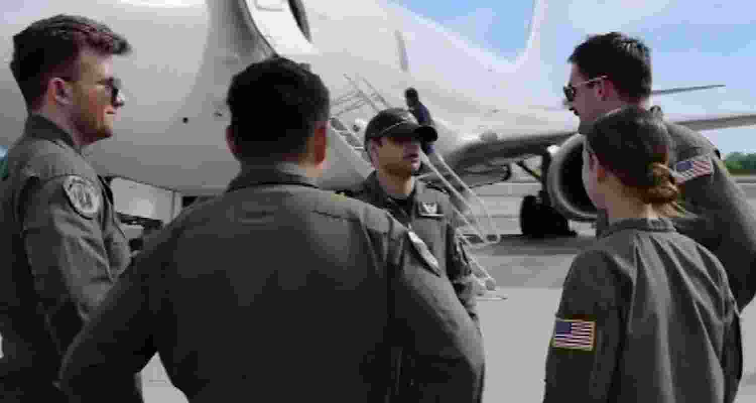 Indian Navy P-8I and US Navy P-8A conducted bilateral ASW and maritime domain awareness training. 