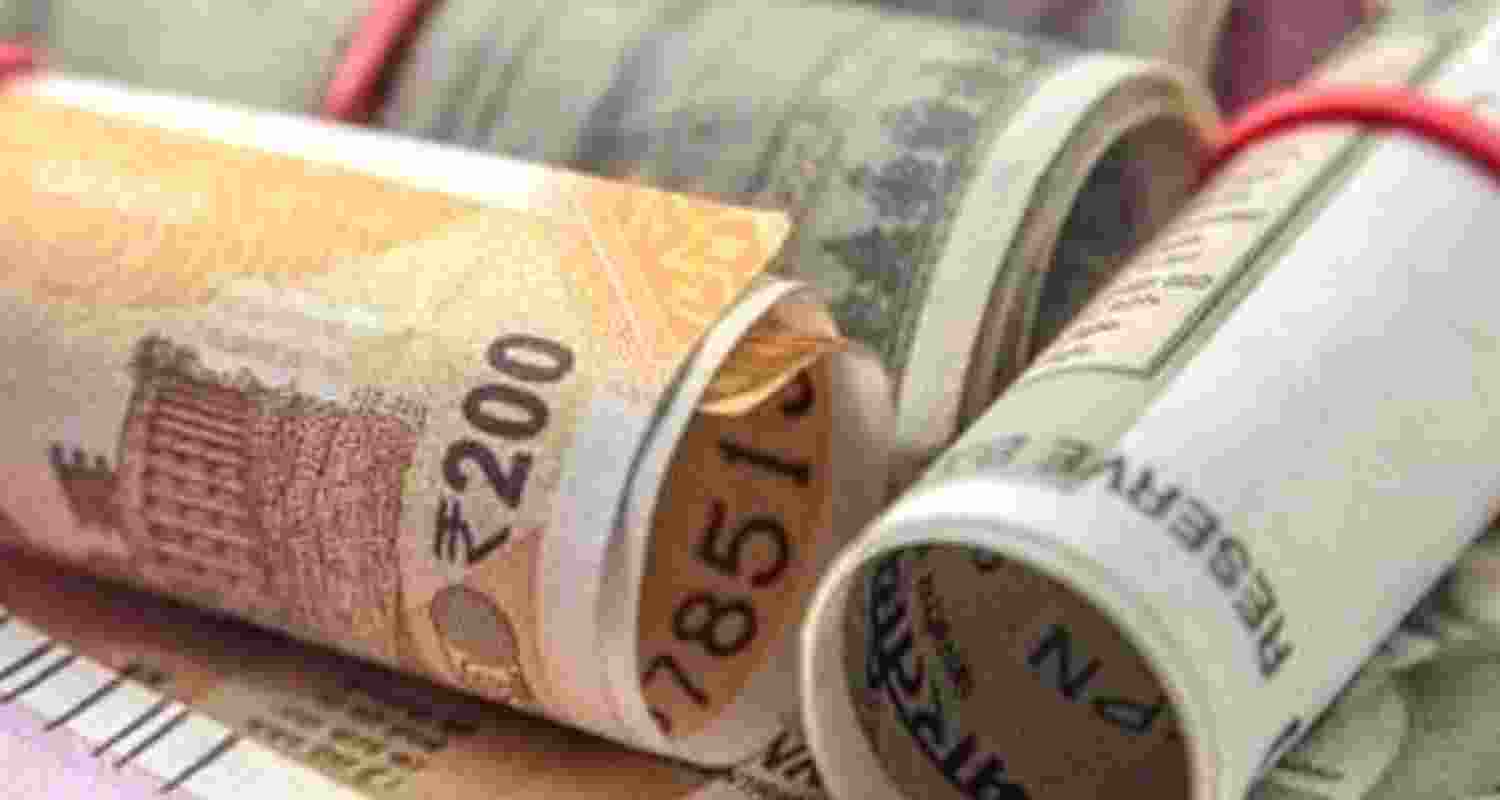 Indian rupee slips 17 paise to 92.71 against US dollar as strong greenback, oil volatility and Middle East tensions weigh on Asian currencies.