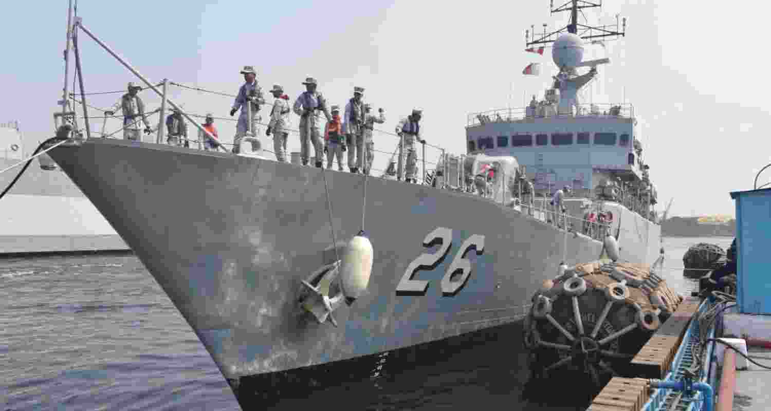 Indian Naval Ship Kiltan and Royal Malaysian Ship KD Lekir engage in joint maritime exercises during the Samudra Laksamana exercise off Visakhapatnam. 