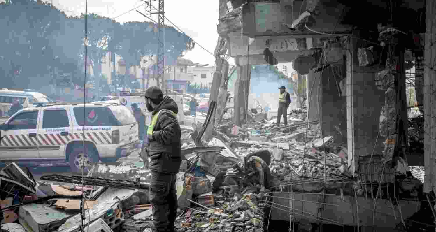 Iran threatens wider Gulf assault if Israel-US strike Pars