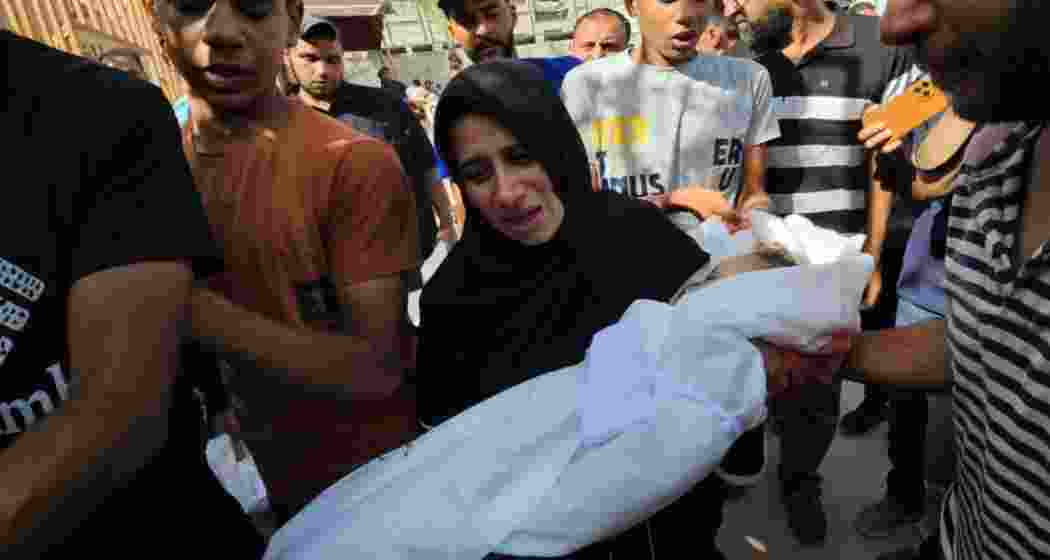 Bodies of Palestinian children killed in Israeli attacks are brought to Nasser Hospital in Khan Yunis, Gaza. (File photo) Bodies of Palestinian children killed in Israeli attacks are brought to Nasser Hospital in Khan Yunis, Gaza. (File photo)