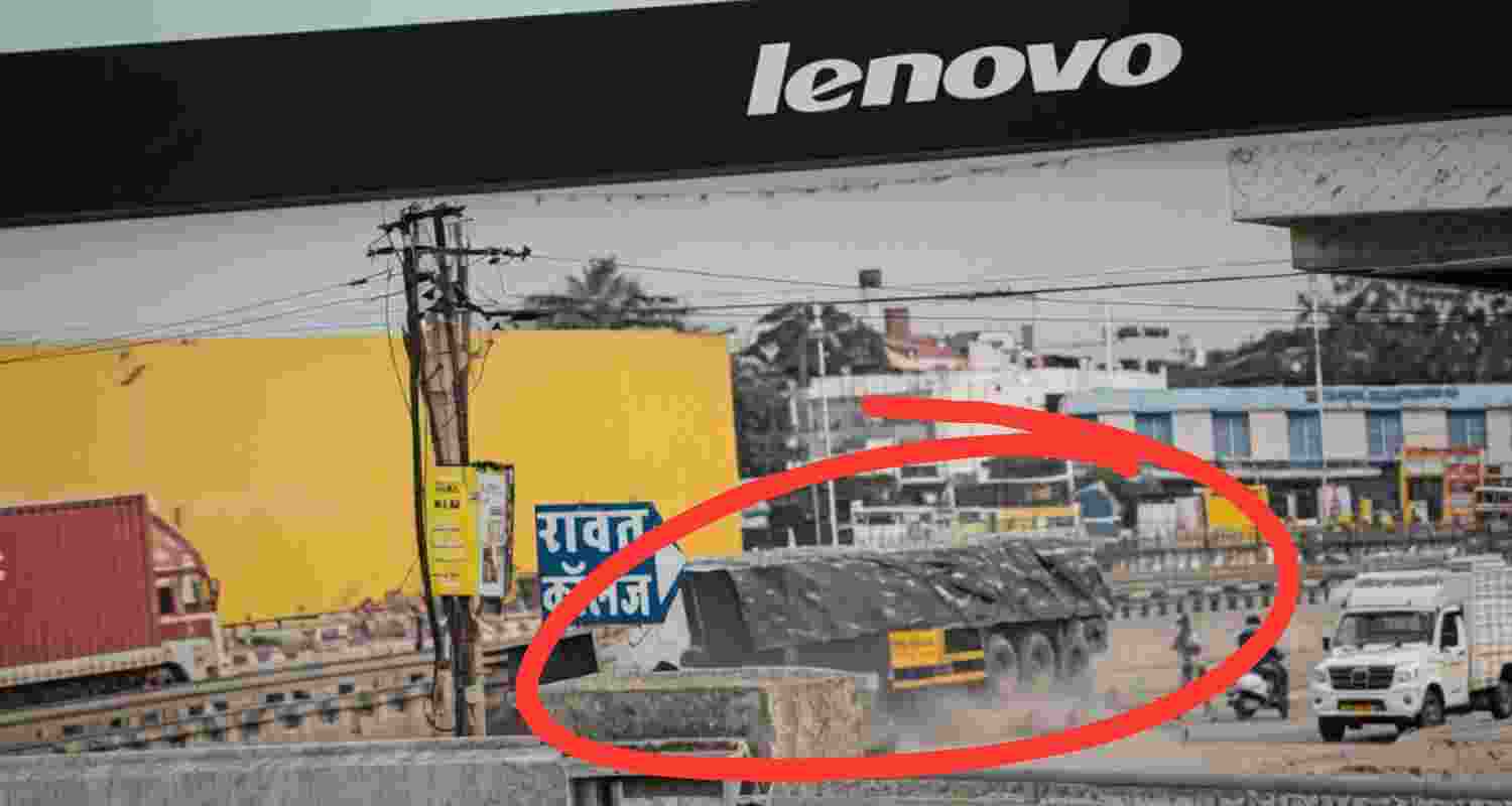 Four people, including three children, died after a speeding trailer ran over a family waiting for transport on Jaipur's Delhi-Ajmer Highway.