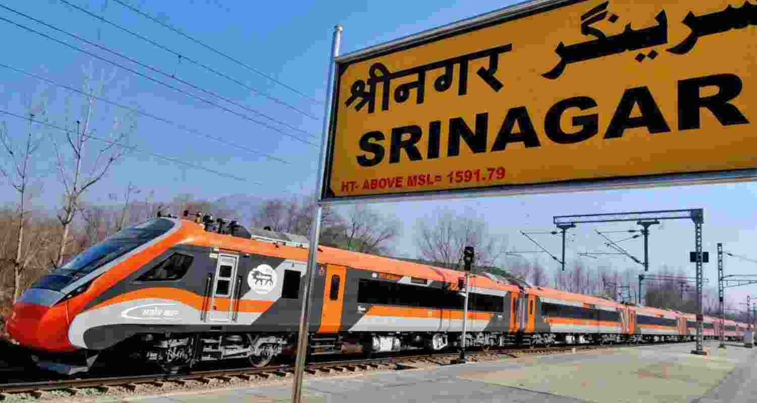 Jammu-Srinagar Vande Bharat to run from April 30, extending to Jammu Tawi with 20 coaches, boosting connectivity across the Pir Panjal.