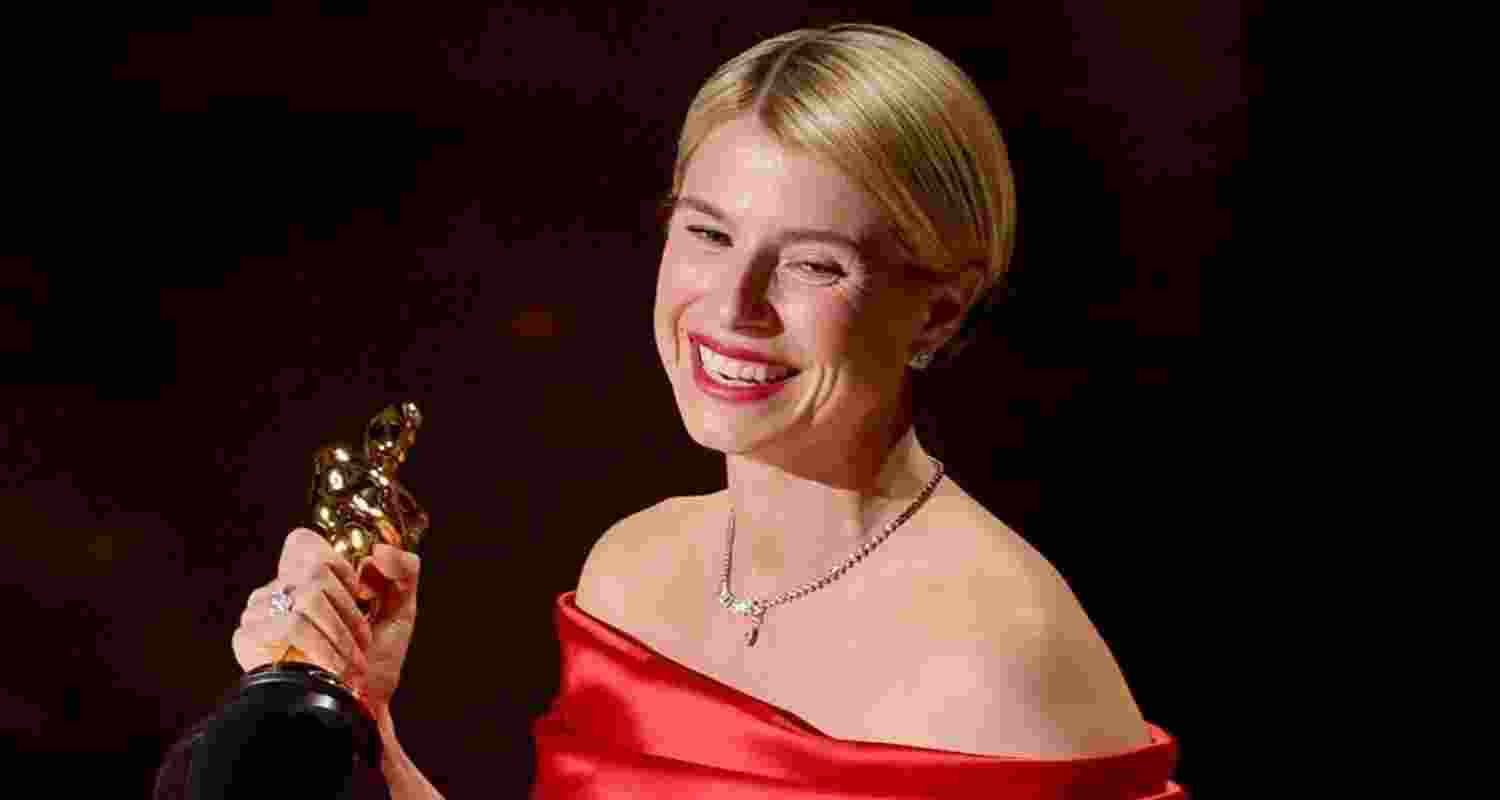 Oscars 2026: Jessie Buckley wins best actress