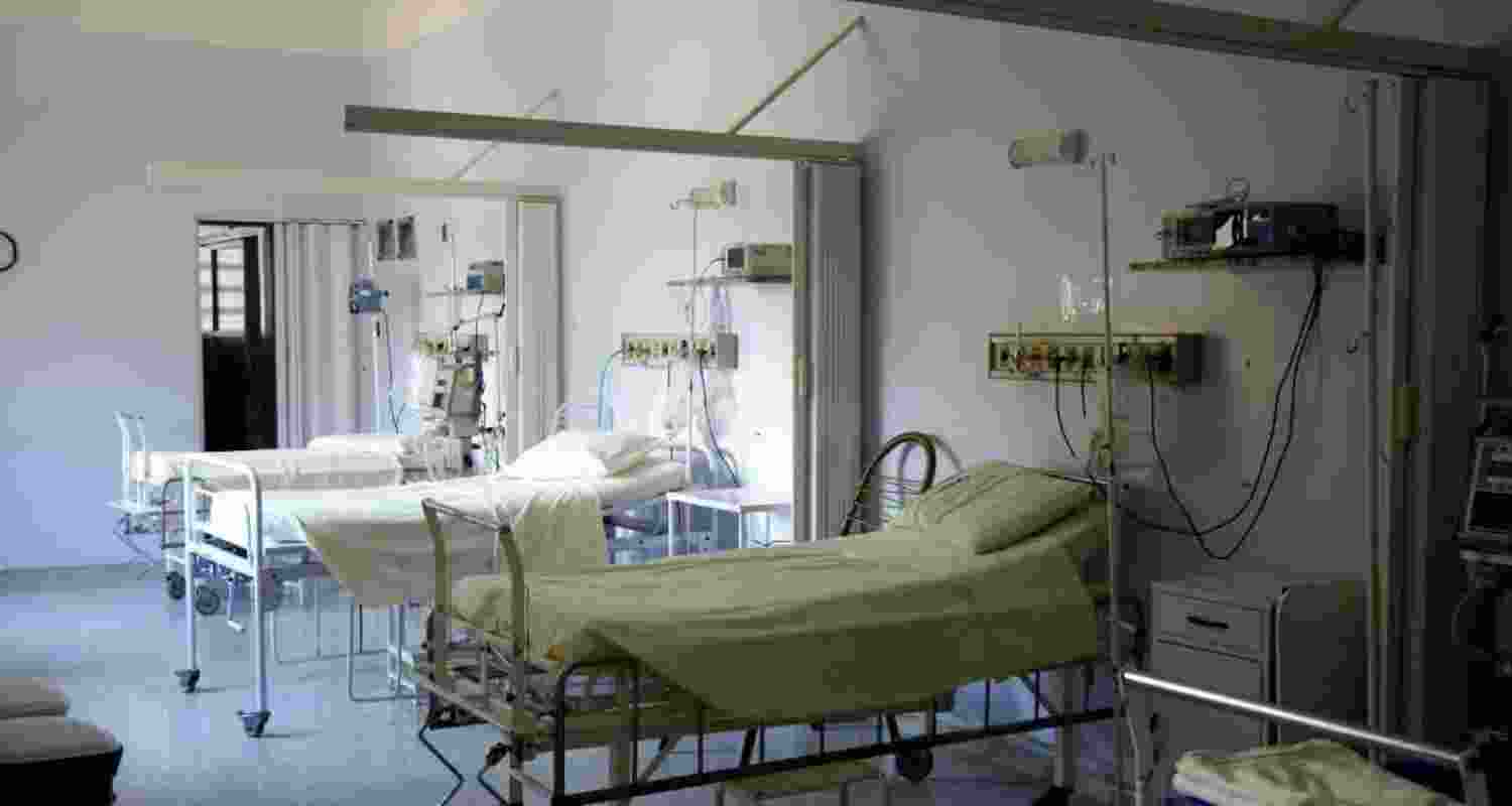 Delivery using mobile flashlights: Jharkhand doctor suspended
