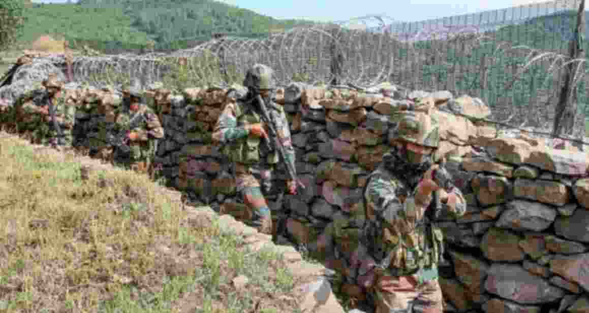 Indian Army foils Pakistani ambush on LoC, seven killed