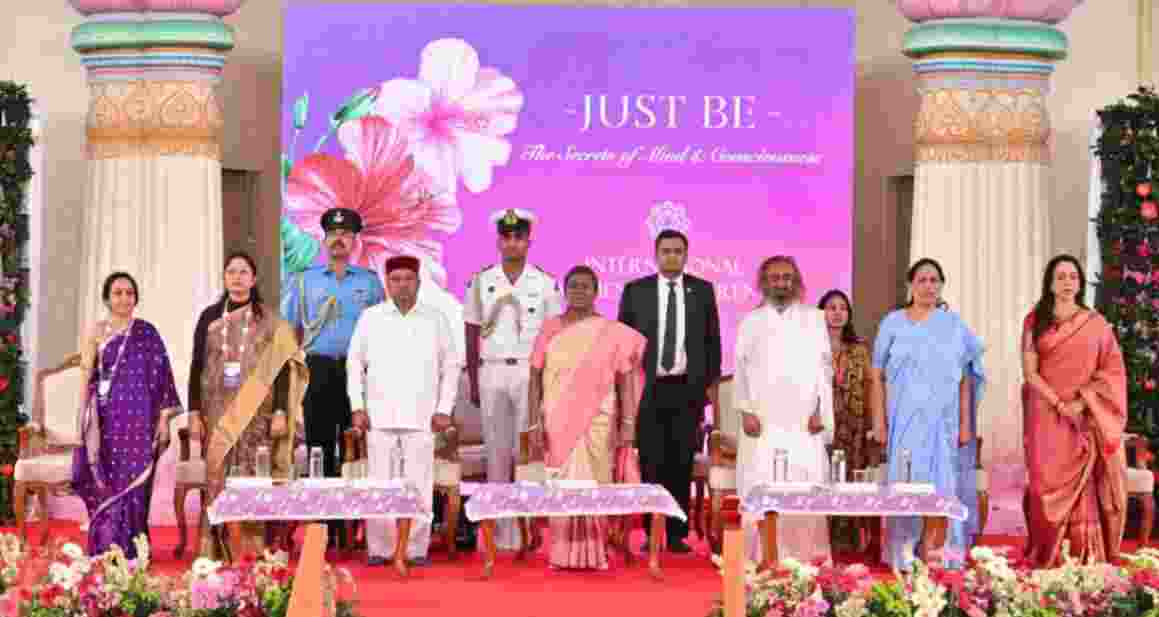 President Murmu urges women to dream big at Bengaluru event