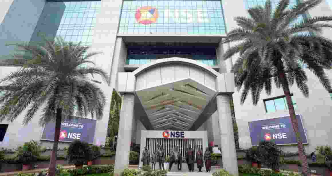 The Sensex declined around 400 points, while the broader Nifty 50 slipped nearly 100 points in early trade.