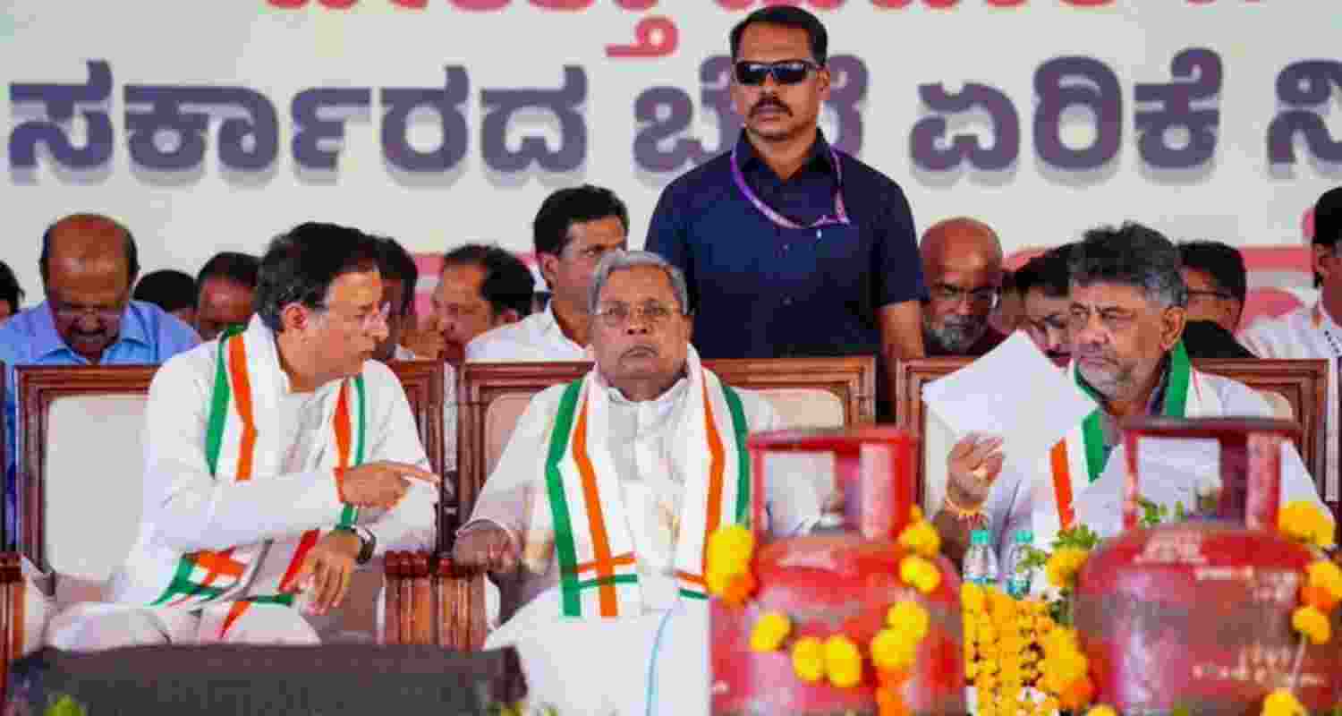 Siddaramaiah loses cool at Belagavi protest rally