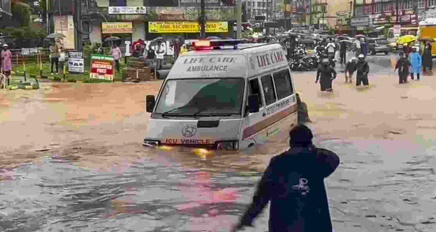 Rains disrupt life in Karnataka, cause waterlogging, landslide