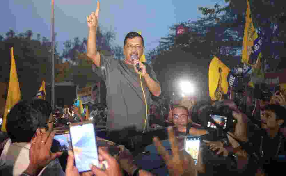 Hundreds of Aam Aadmi Party (AAP) workers and senior party leaders, including Punjab Chief Minister Bhagwant Mann and former Delhi deputy chief minister Manish Sisodia, were waiting outside the prison, drenched, to welcome Kejriwal.