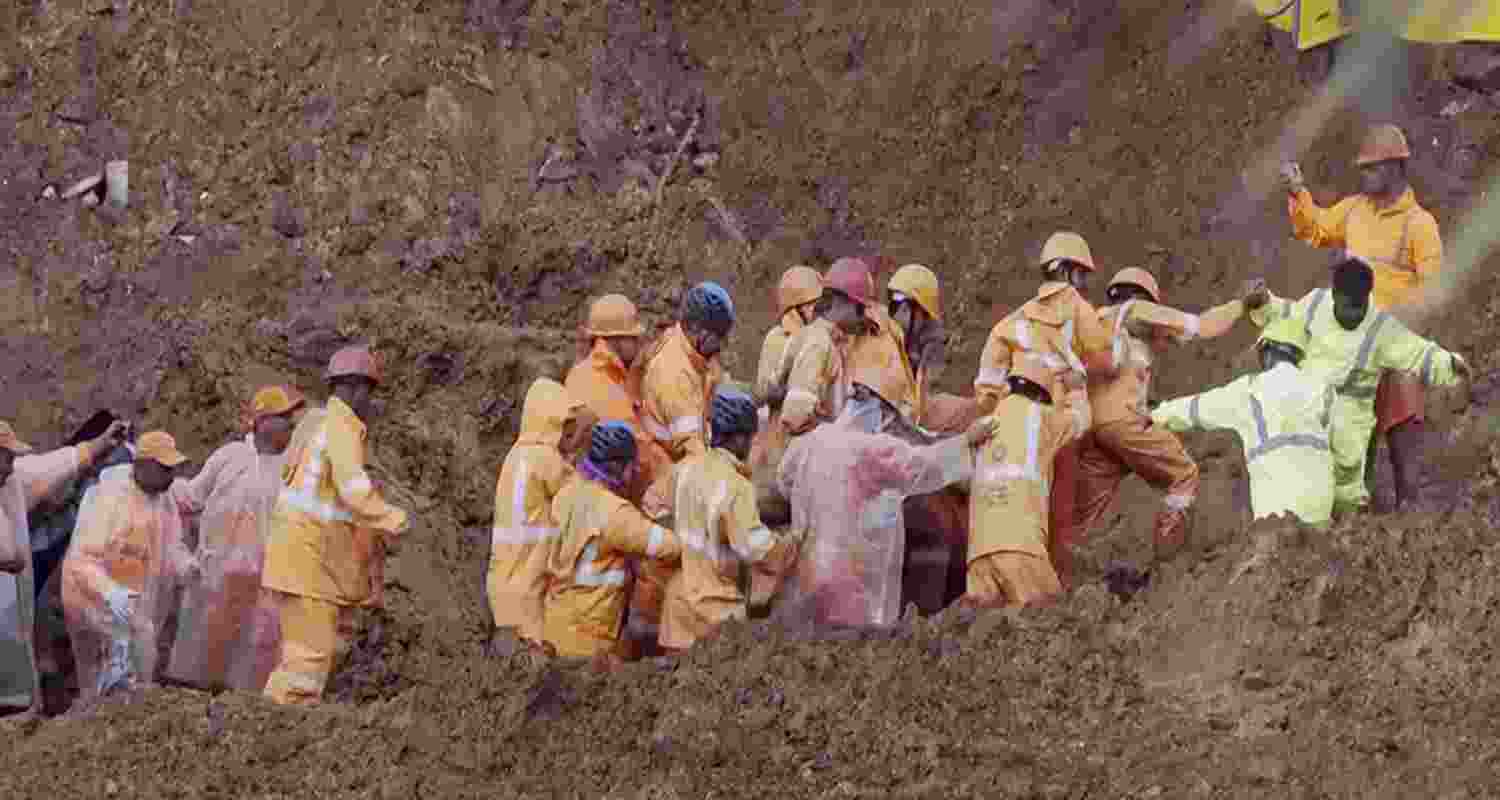 Wayanad landslide death toll climbs to eight