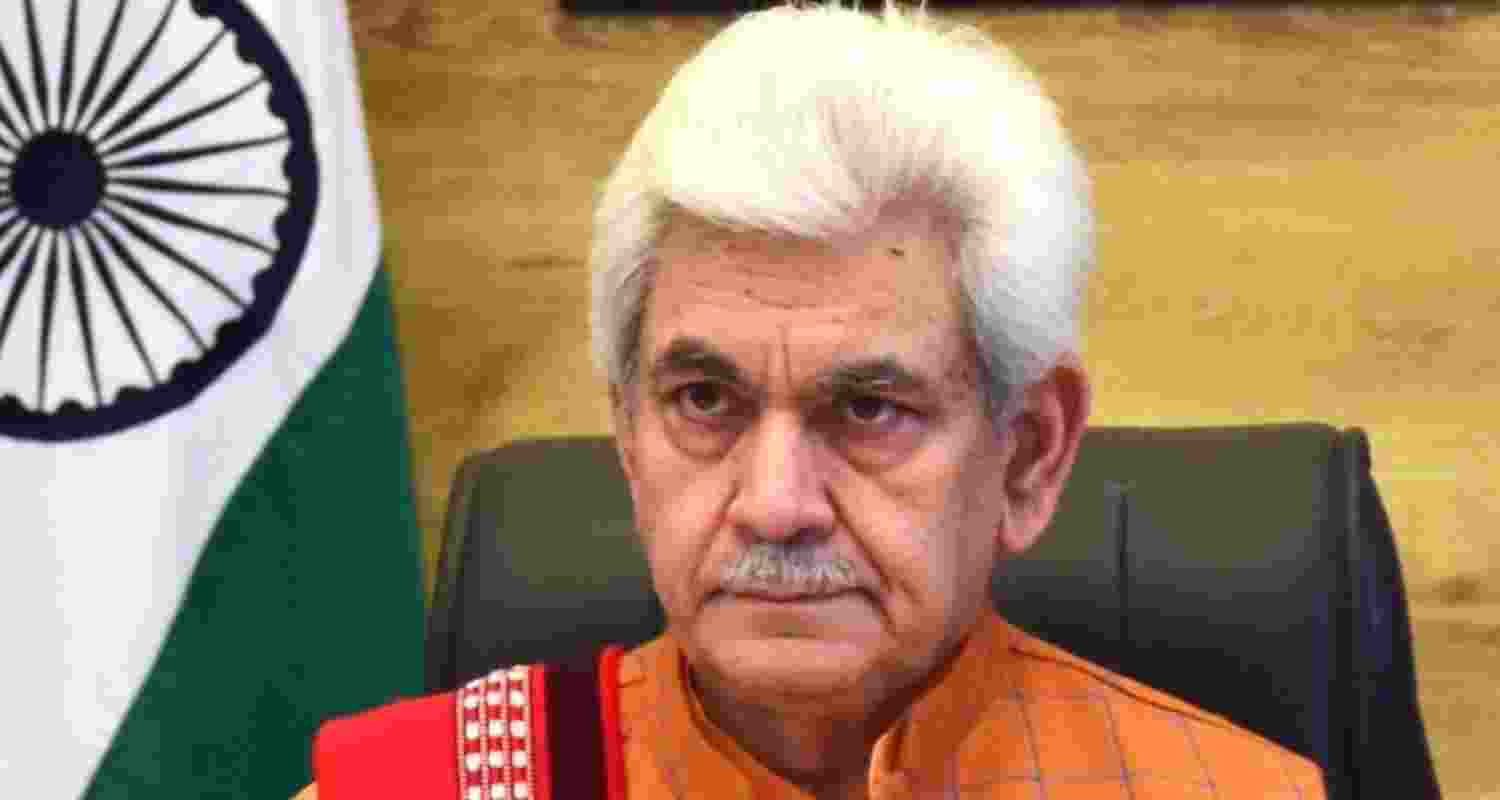 J&K LG Manoj Sinha paid tribute to Brigadier Rajinder Singh on his birth anniversary, recalling his sacrifice during the 1947 invasion.