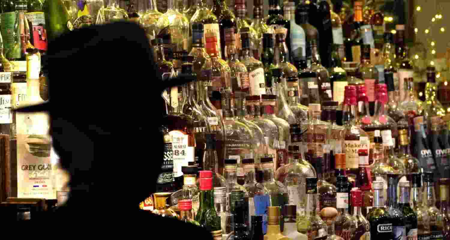 MP bans liquor in religious cities; CM hails historic move