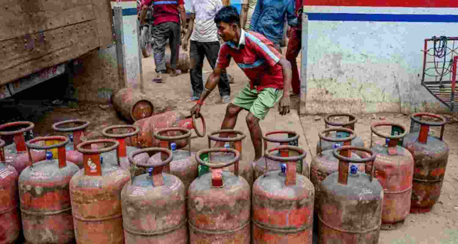 Haryana govt forms panels to meet commercial LPG supply