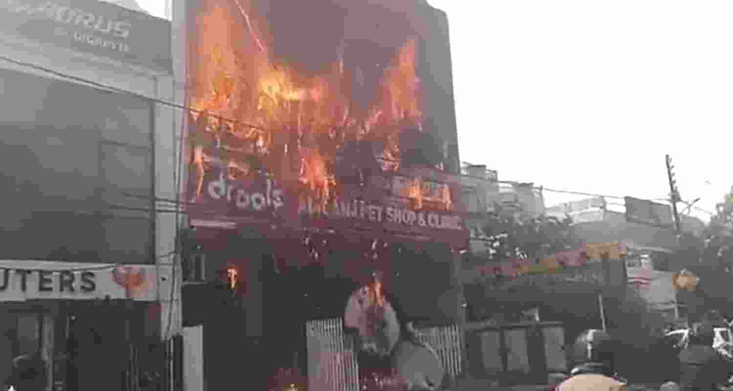 Massive fire at Lucknow coaching centre, casualties feared