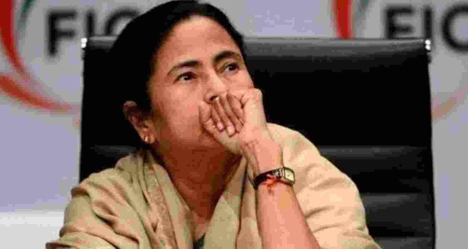 Calcutta High Court ordered preservation of CCTV footage, EVMs and VVPAT records in Mamata Banerjee's Bhawanipore poll challenge case.