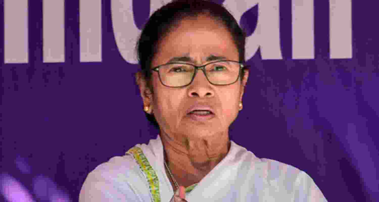 Mamata Banerjee marks Rabindra Jayanti with a symbolic public appearance.
