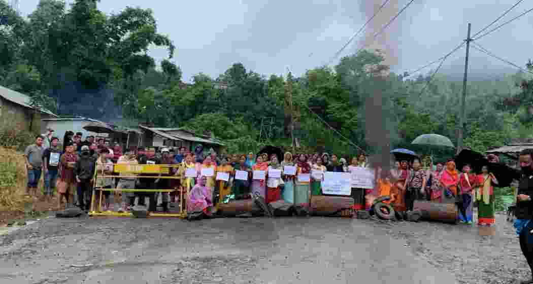 Rongmei Naga Council, Ntayphai Luangrian, Rongmei Naga Students Organisation, and Rongmei Village Chief/Chairman Association conduct an indefinite road blockade along the Tongjei Maril and Leimatak stretches of National Highway 37, Imphal-Jiribam road. (File photo)