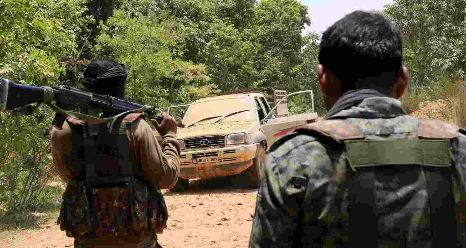 Top Maoist leader Misir Besra trapped in Saranda forest as forces tighten cordon; security agencies say surrender may be his only option.