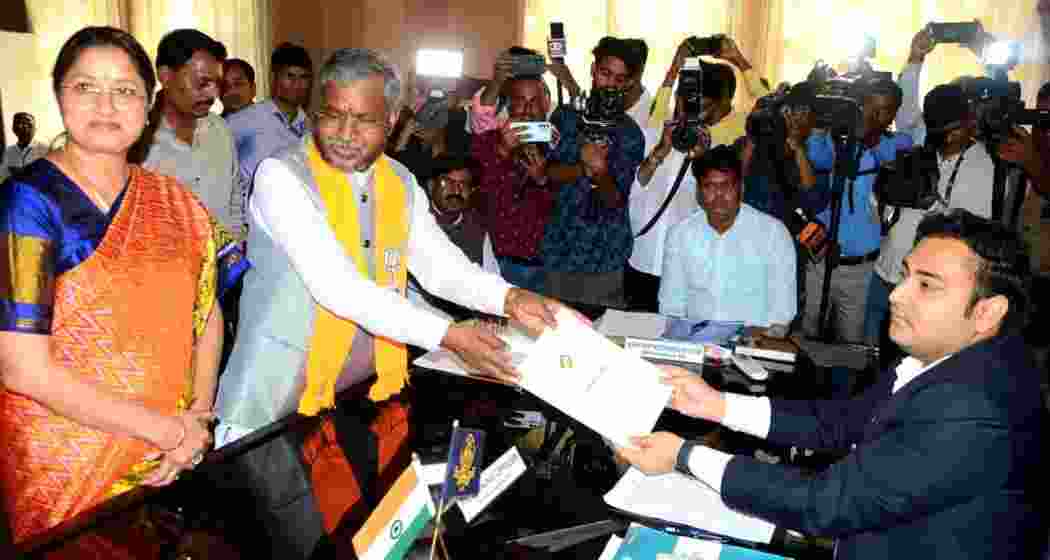 Jharkhand BJP Chief Babulal Marandi files his nomination in the presence of Union Minister Annapurna Devi in Giridih on Monday. 
