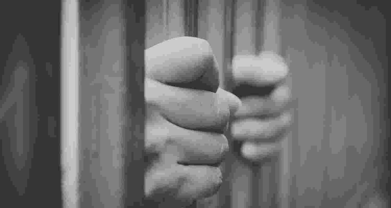 Impostor in fake Army uniform arrested