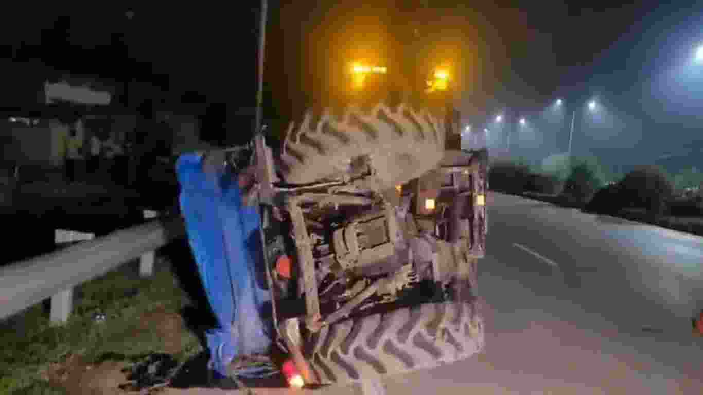 Police said the tractor trolley was carrying 13 labourers who were returning from construction work in Bhadohi district. It was hit from behind by the truck that had gone out of the driver's control.