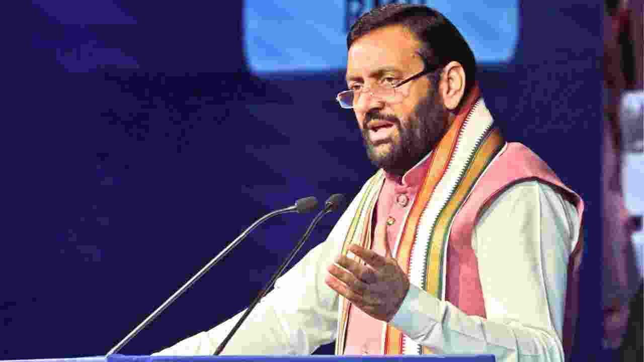 Had they worked then, Oppn wouldn’t blame EVMs today: Saini