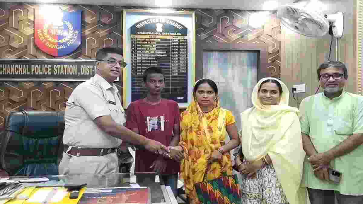 Deaf, mum Nepal boy cycles 450 km to reach Bengal