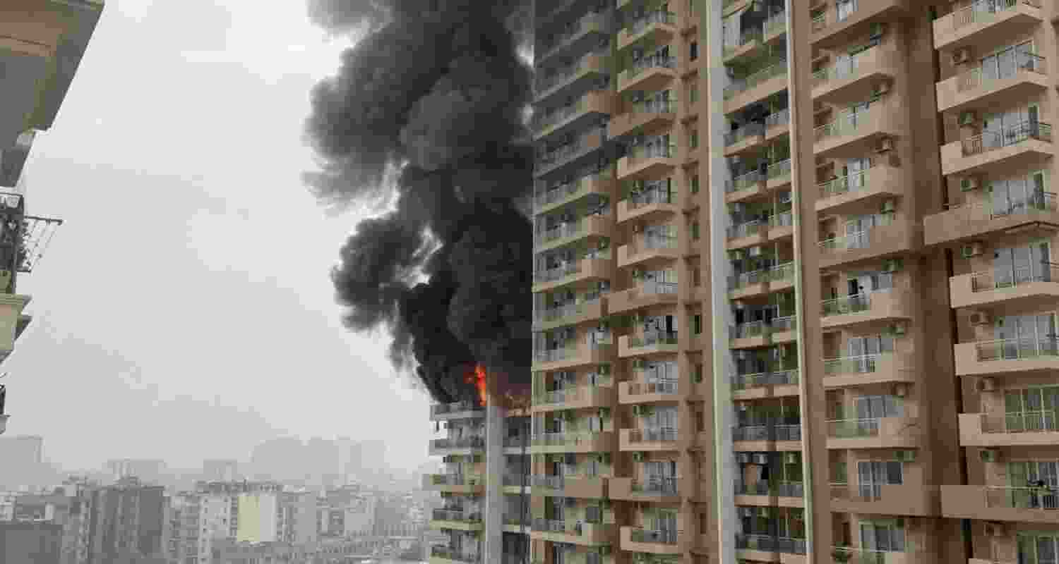 A fire broke out in a 12th-floor flat at Noida's Ivy County society in Sector 75. 