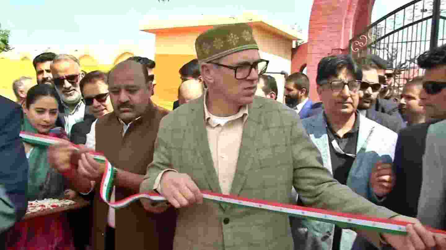 Omar refuses to cut inaugural ribbon in tricolor out of respect