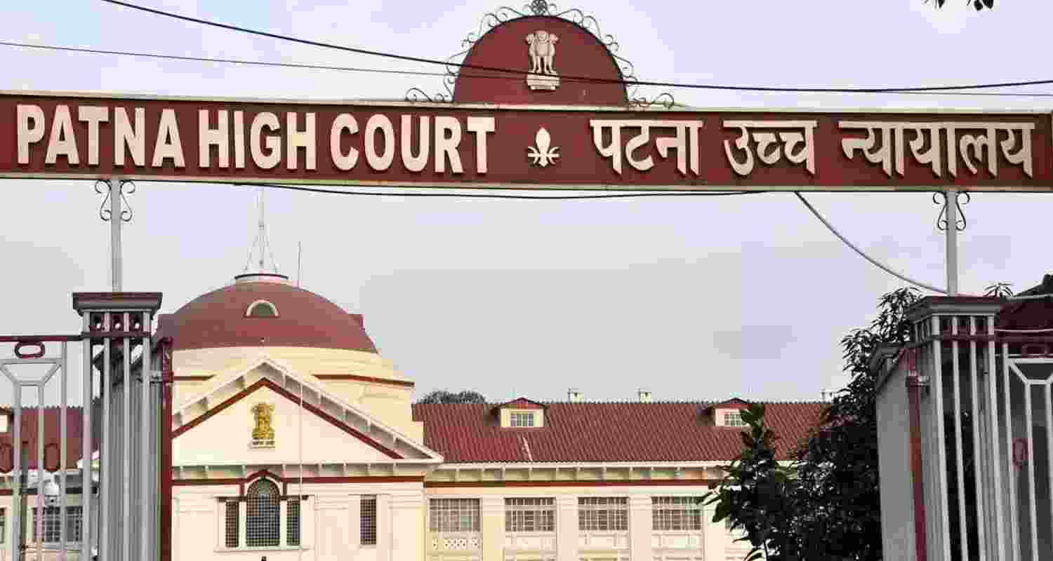 Patna High Court issues notices to 42 Bihar MLAs, including Speaker Prem Kumar, over alleged discrepancies in poll affidavits.