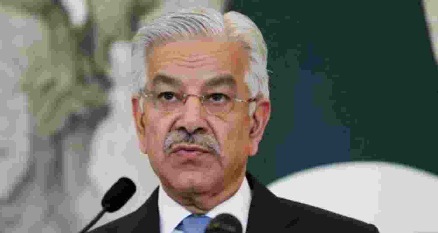 'Nuclear' not on cards right now: Pak defence minister
