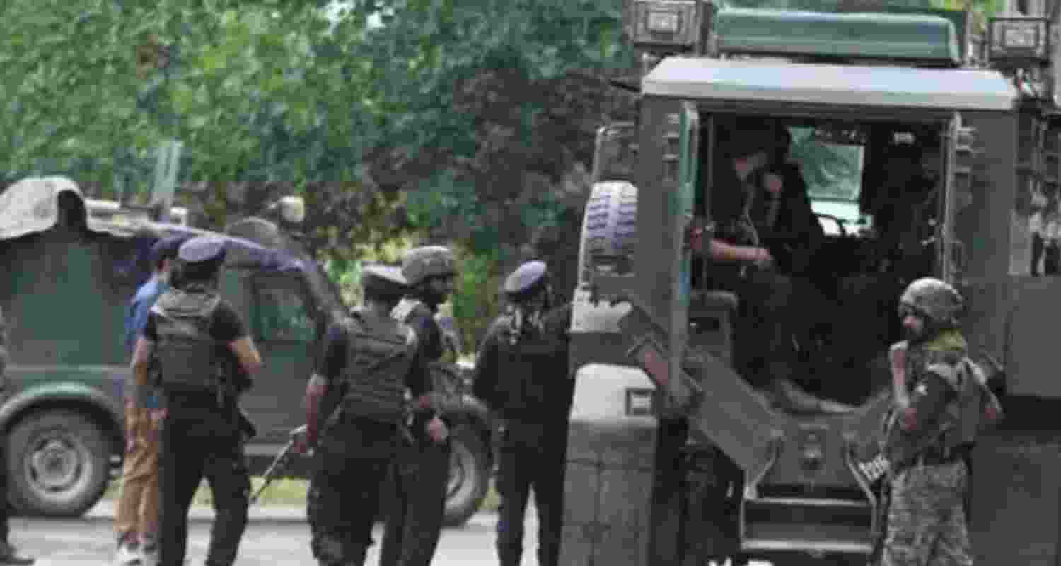 Security forces launch massive search operation in J&K’s Poonch after foiling infiltration bid and killing one intruder near LoC.
