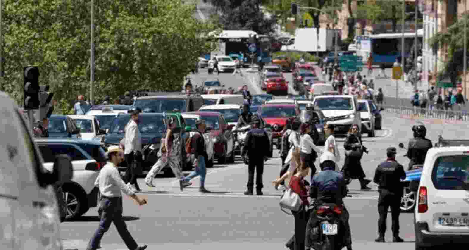 Massive power outage hits Spain, France, Portugal